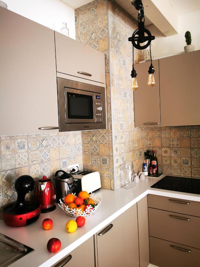 Charming Portuguese Style Apartment, For Rent "Vida A Portuguesa", "Gaivota" Alojamento Local Portimão Εξωτερικό φωτογραφία